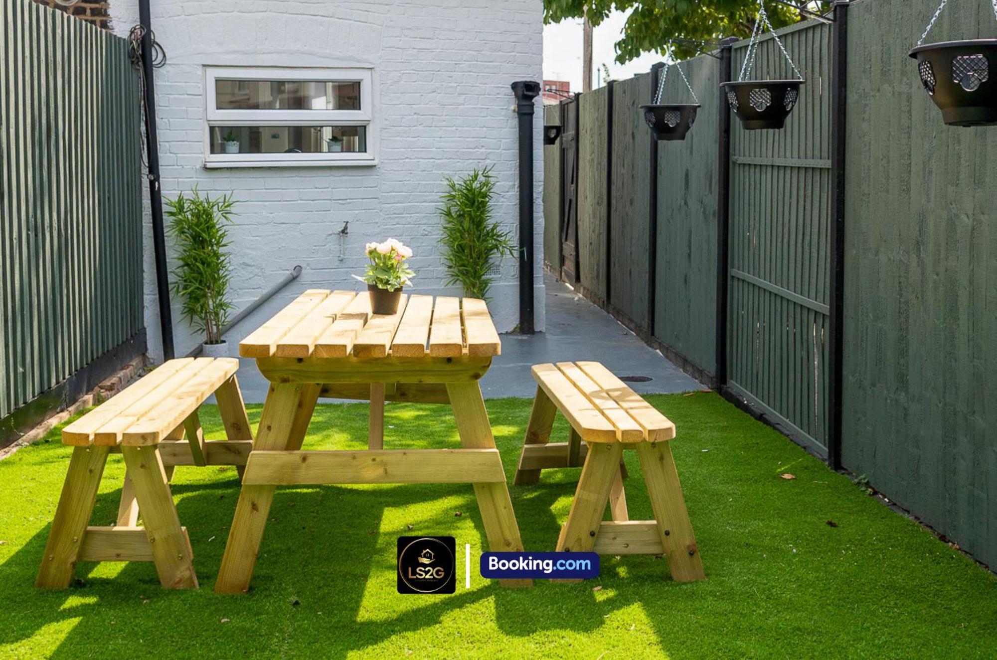 Stunning House By Ls2G Short Lets & Serviced Accommodation Greater London With Free Wifi Extérieur photo