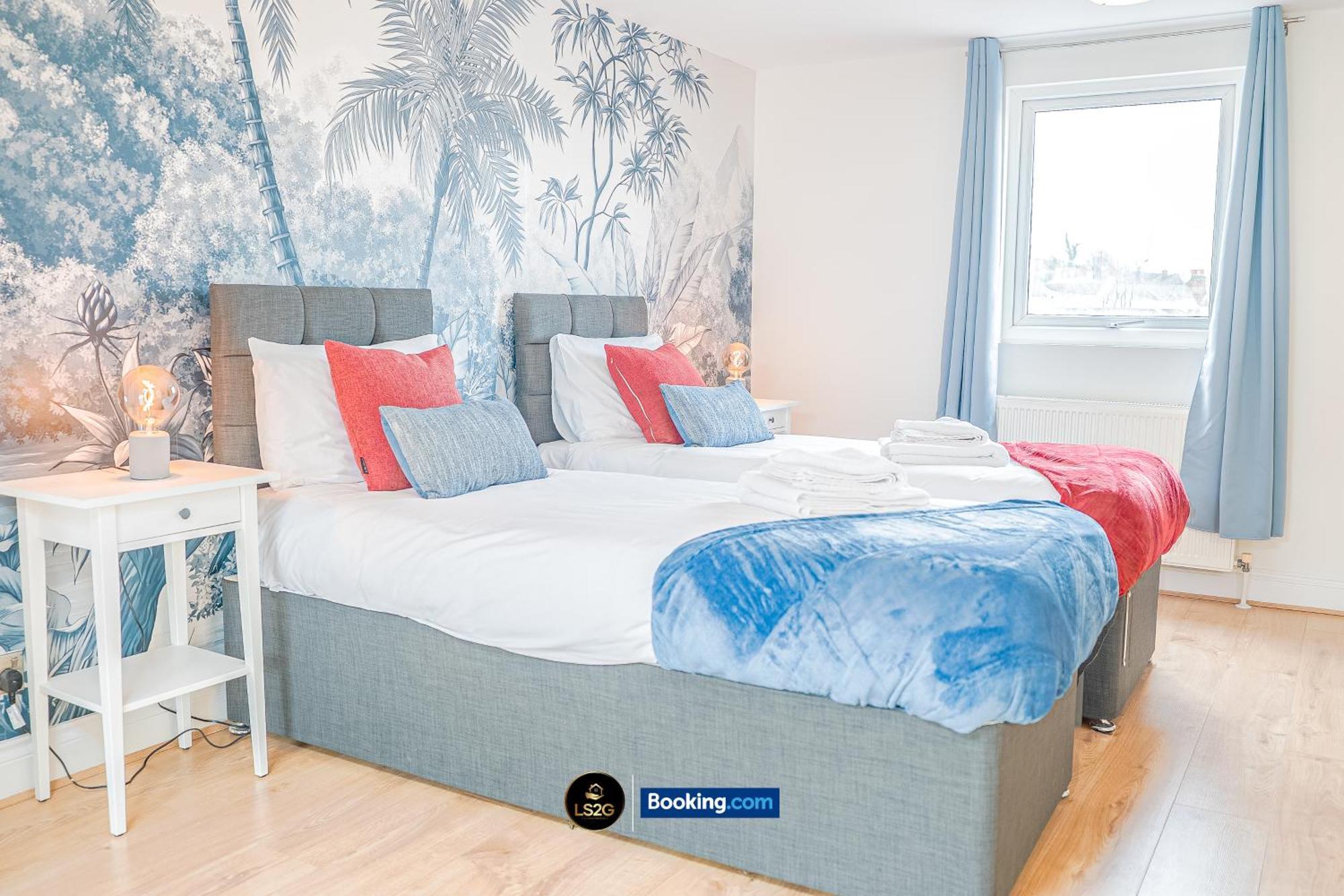 Stunning House By Ls2G Short Lets & Serviced Accommodation Greater London With Free Wifi Extérieur photo