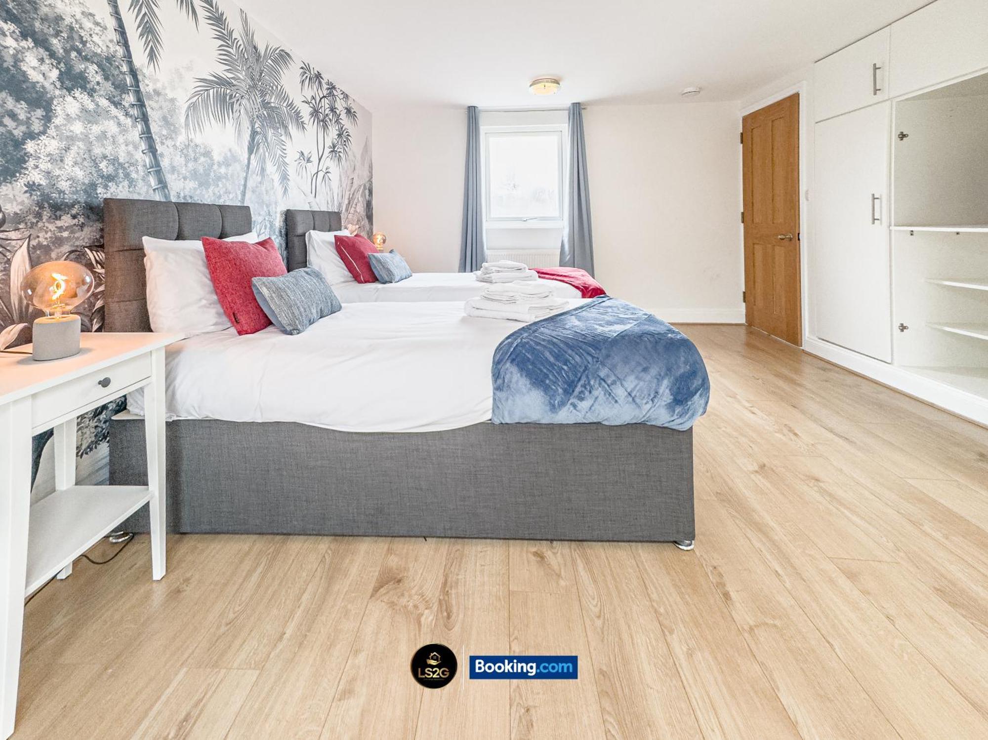 Stunning House By Ls2G Short Lets & Serviced Accommodation Greater London With Free Wifi Extérieur photo