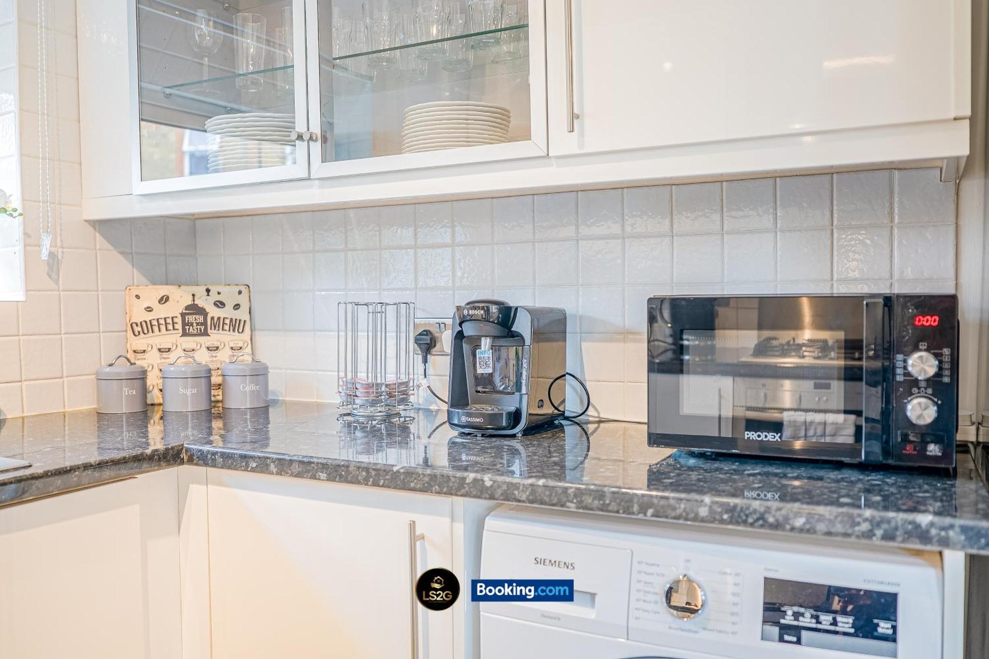Stunning House By Ls2G Short Lets & Serviced Accommodation Greater London With Free Wifi Extérieur photo