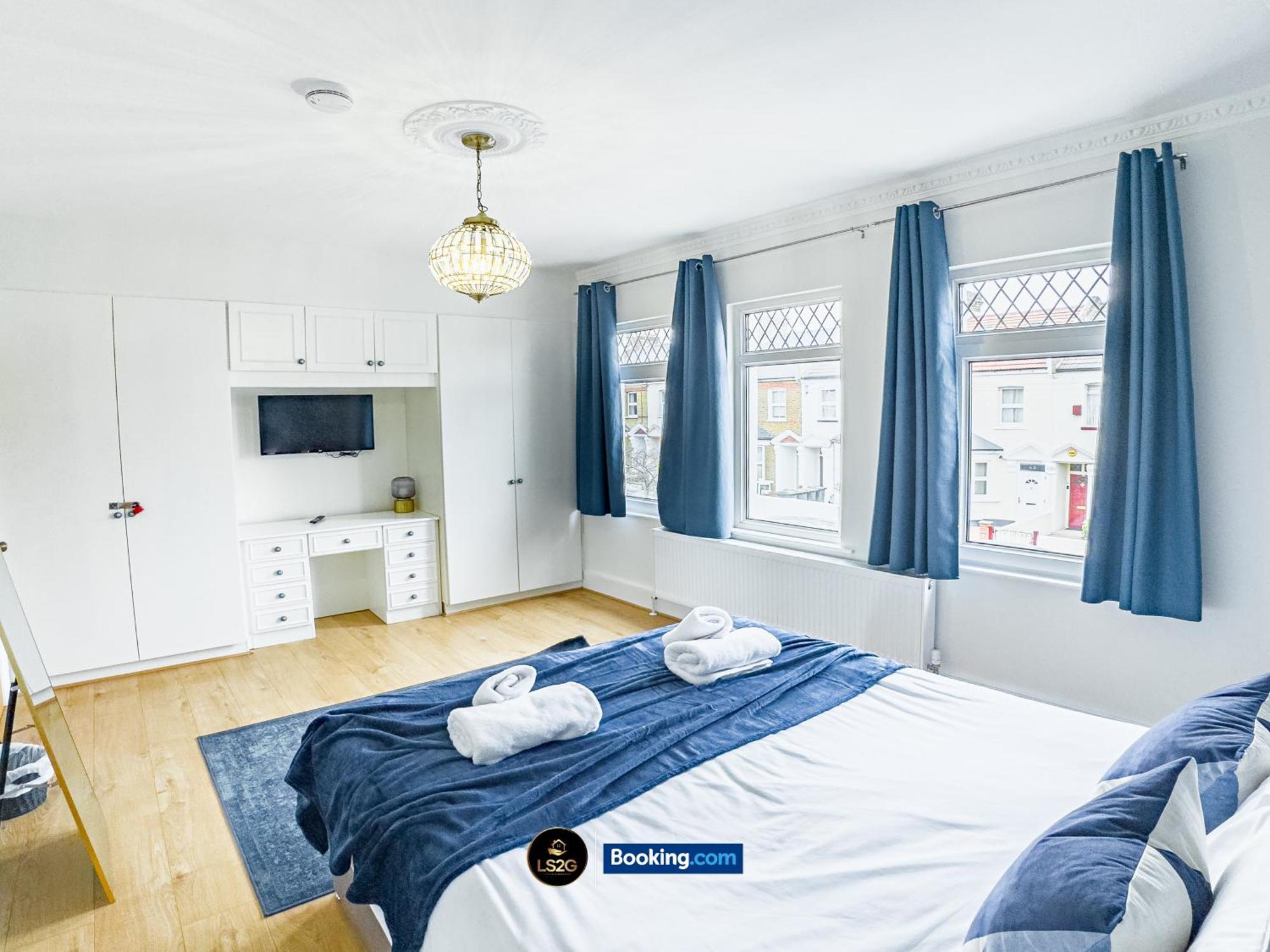 Stunning House By Ls2G Short Lets & Serviced Accommodation Greater London With Free Wifi Extérieur photo